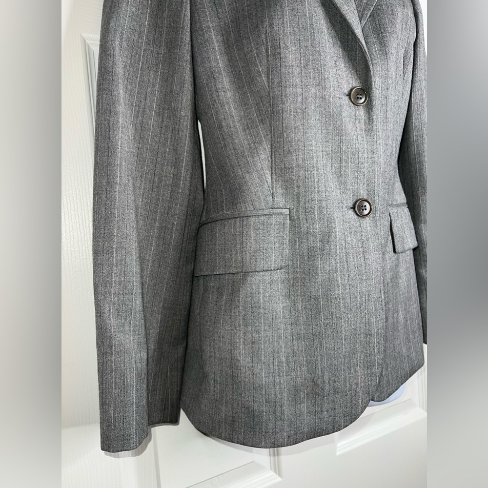Sisley Womens IT 42 Virgin Wool Blazer Gray Pinstripe Suit Jacket US 6 M Italy - Picture 14 of 16